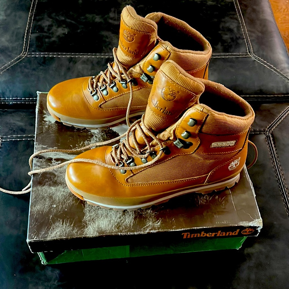 Like New Timberland Euro Trekker Boot - Peanut in Color